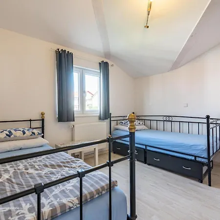 2 Bedroom Awesome In