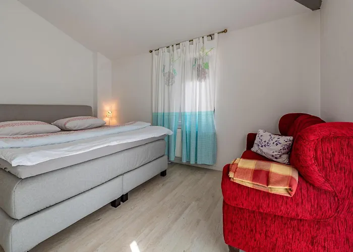Apartment 2 Bedroom Gorgeous In