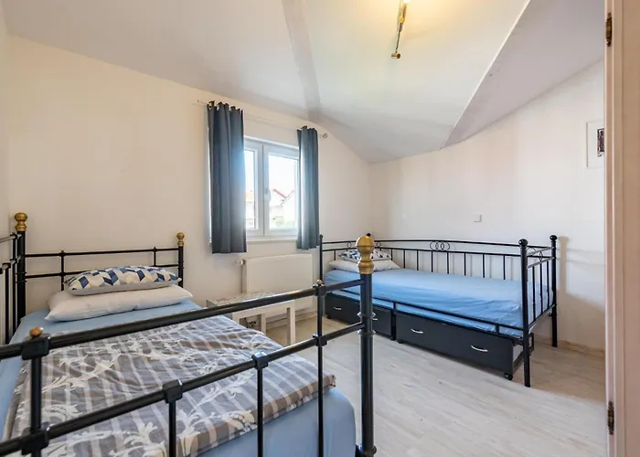 2 Bedroom Gorgeous In