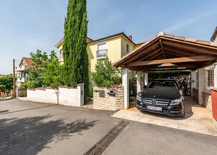 2 Bedroom Gorgeous In Zadar